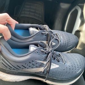 Brooks woman’s size 10.5 tennis shoes hardly worn almost brand new